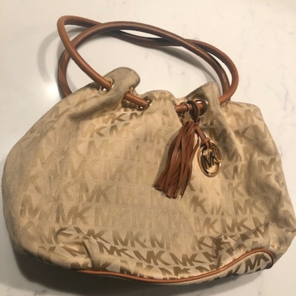 Michael Kors handbag/Purse